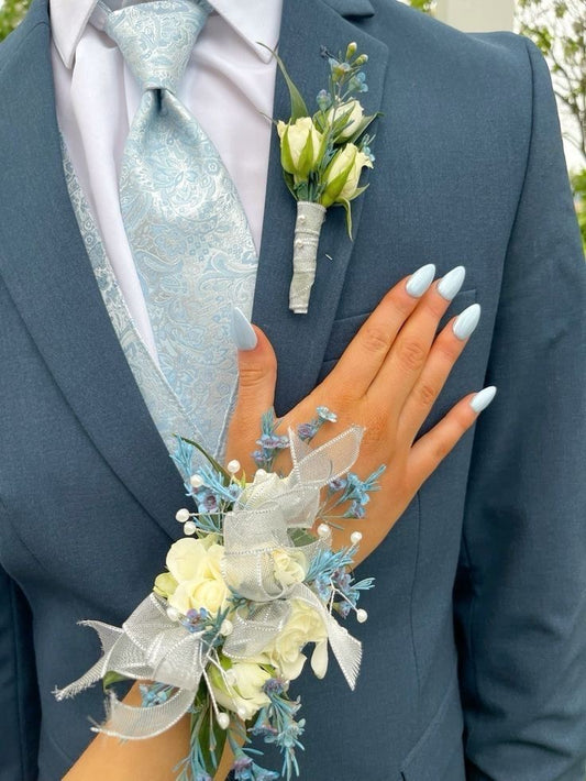 NO 3 Blue Sky Corsages